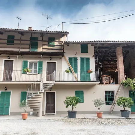 Cascina Iside * Azeglio